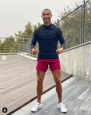 Cristiano Ronaldo haciendo ejercicio